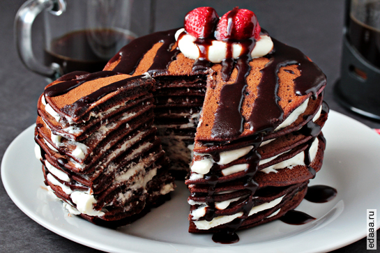 Шоколадный блинный торт