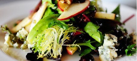 Легкий и оригинальный салат от французских поваров