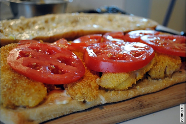 Рыбный сандвич с соусом  Тартер